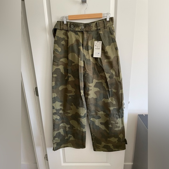 NWT Zara wide leg camo pants size medium - Picture 1 of 3
